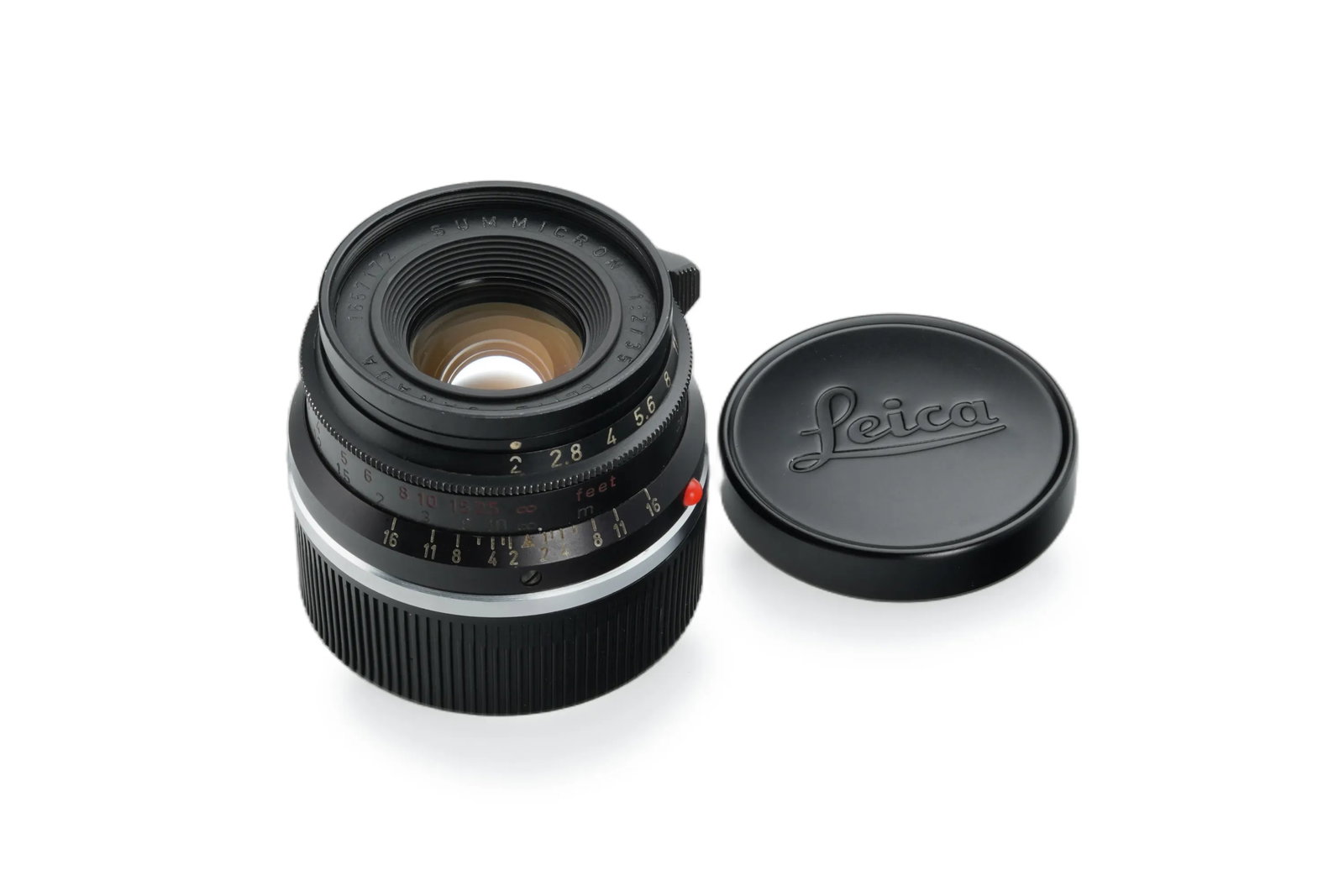 Leica Summicron 2/35mm Black Paint 8-element: A sought-after 8-element Summicron finished in the extremely desirable black paint. This rare finish extends to the front rim, the infinity lock, and the outer mount, displaying a beautiful patina.
