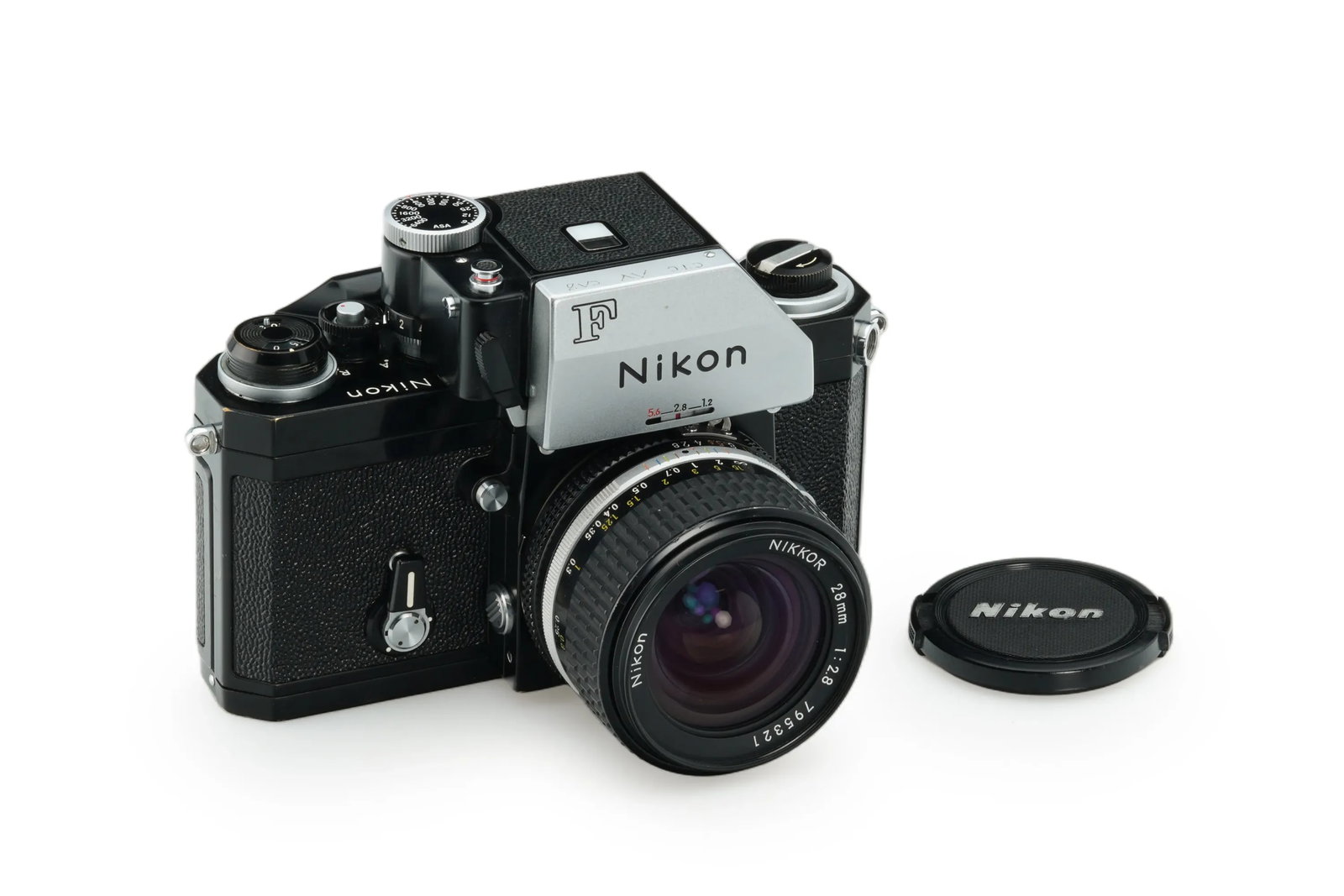 Nikon F Black: A beautiful black Nikon F is equipped with the functional FTn light-metering prism viewfinder. It is paired with a Nikon Nikkor 2.8/28mm lens(No. 795321)with clear optics and its front lens cap.