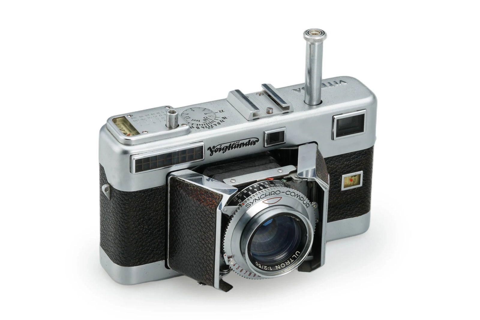 Voigtlander Vitessa L with Ultron 2/50mm: This user-grade Voigtlander Vitessa L is a robust example of the famous "Barn Door" rangefinder camera. The camera is equipped with a clean 2/50mm Ultron lens and is in working condition, noting that