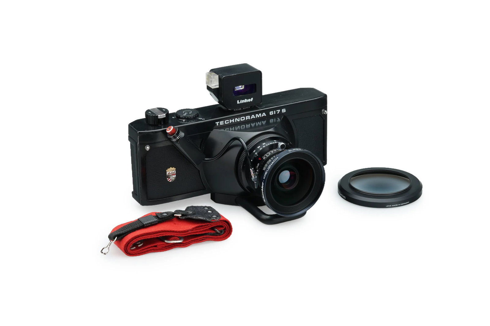 Linhof Technorama 617 S: The Linhof Technorama 617 S is a premier 6x17cm panoramic camera system presented in perfect working condition. This outfit features a Schneider-Kreuznach MC Super-Angulon 5.6/90mm lens(No.