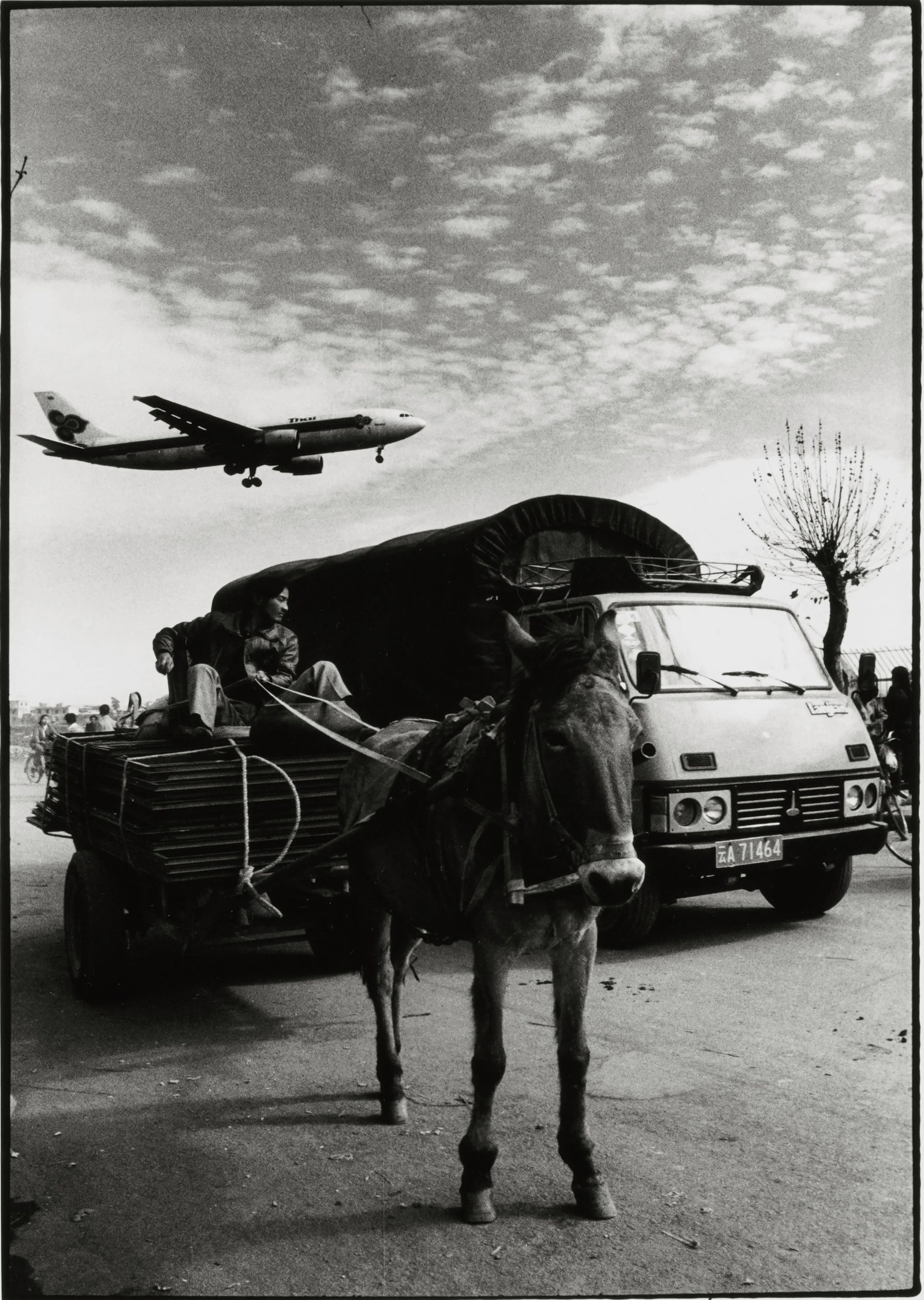 Market Day in Guanshang, Kunming: Print Date: 2008 Medium: Ilford fiber-based gelatin silver print, printed by the artist Edition: Open edition Signature: Signed by the artist Taken in Guanshang, Kunming, in 1998, this photograph