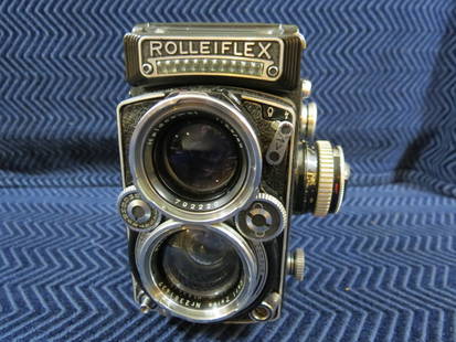 ROLLEIFLEX 2.8E TLR CAMERA W/ ZEISS 80MM PLANAR LENS SN: ROLLEIFLEX 2.8E TLR CAMERA W/ ZEISS 80MM PLANAR LENS SN1660907Made between 1956-1956 according to the serial number. Taking Lens:Planar 2,8/80mm, Carl Zeiss Oberkochen,and Xenotar 2,8/80mm,