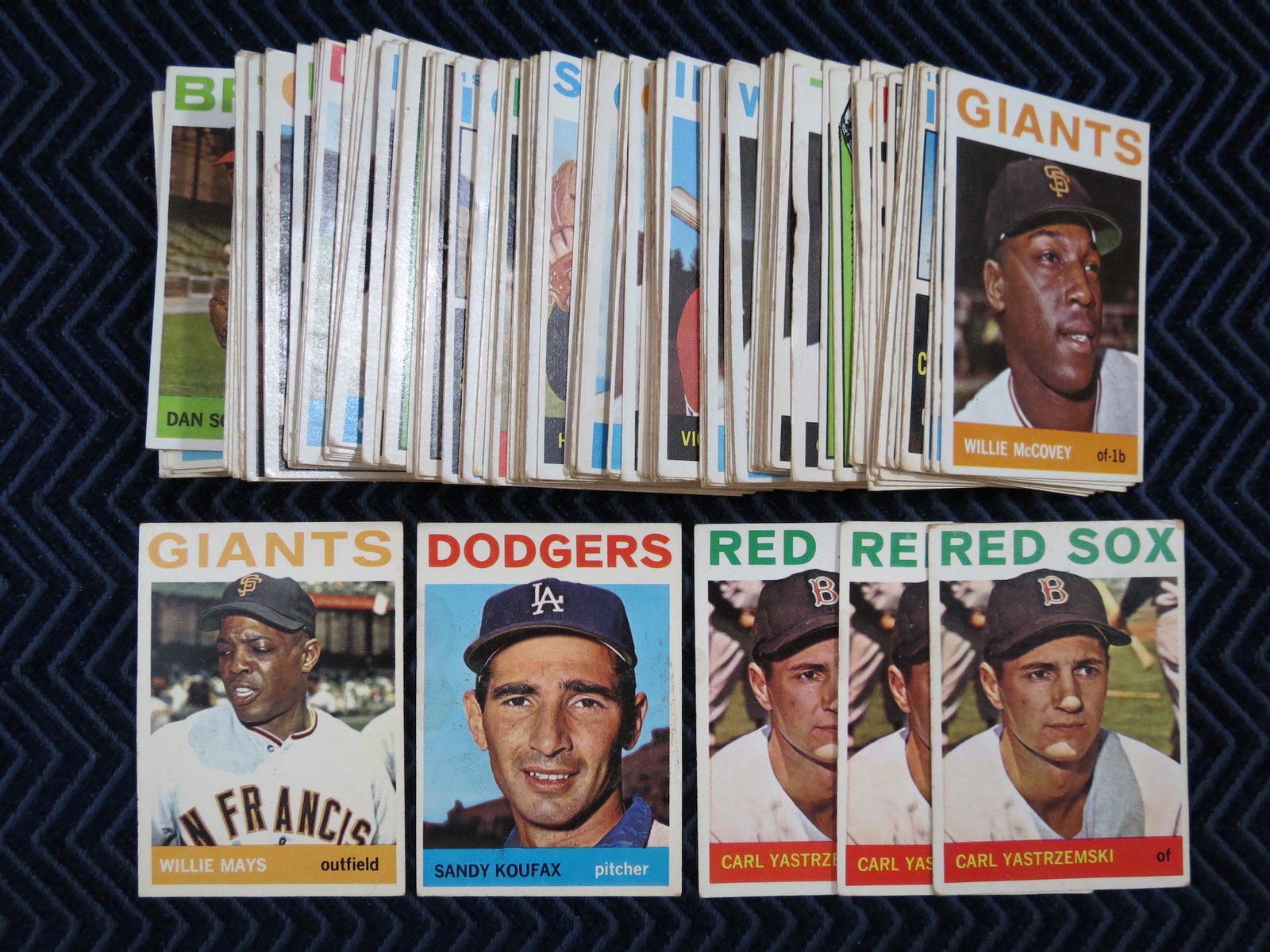 (162) 1964 Topps Baseball Cards w/ Mays and Koufax (1 of 7)