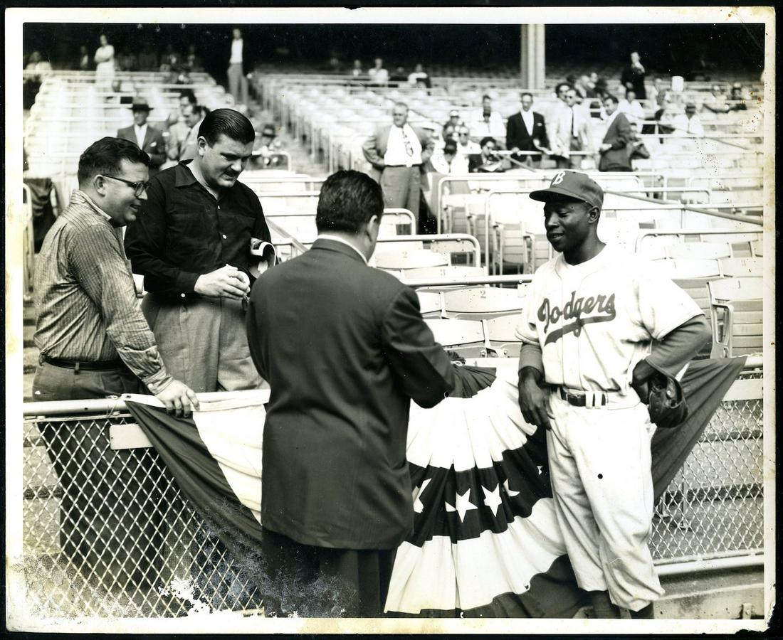 1950s Sandy Amoros Dodgers Original 8 x 10 Photograph (1 of 2)