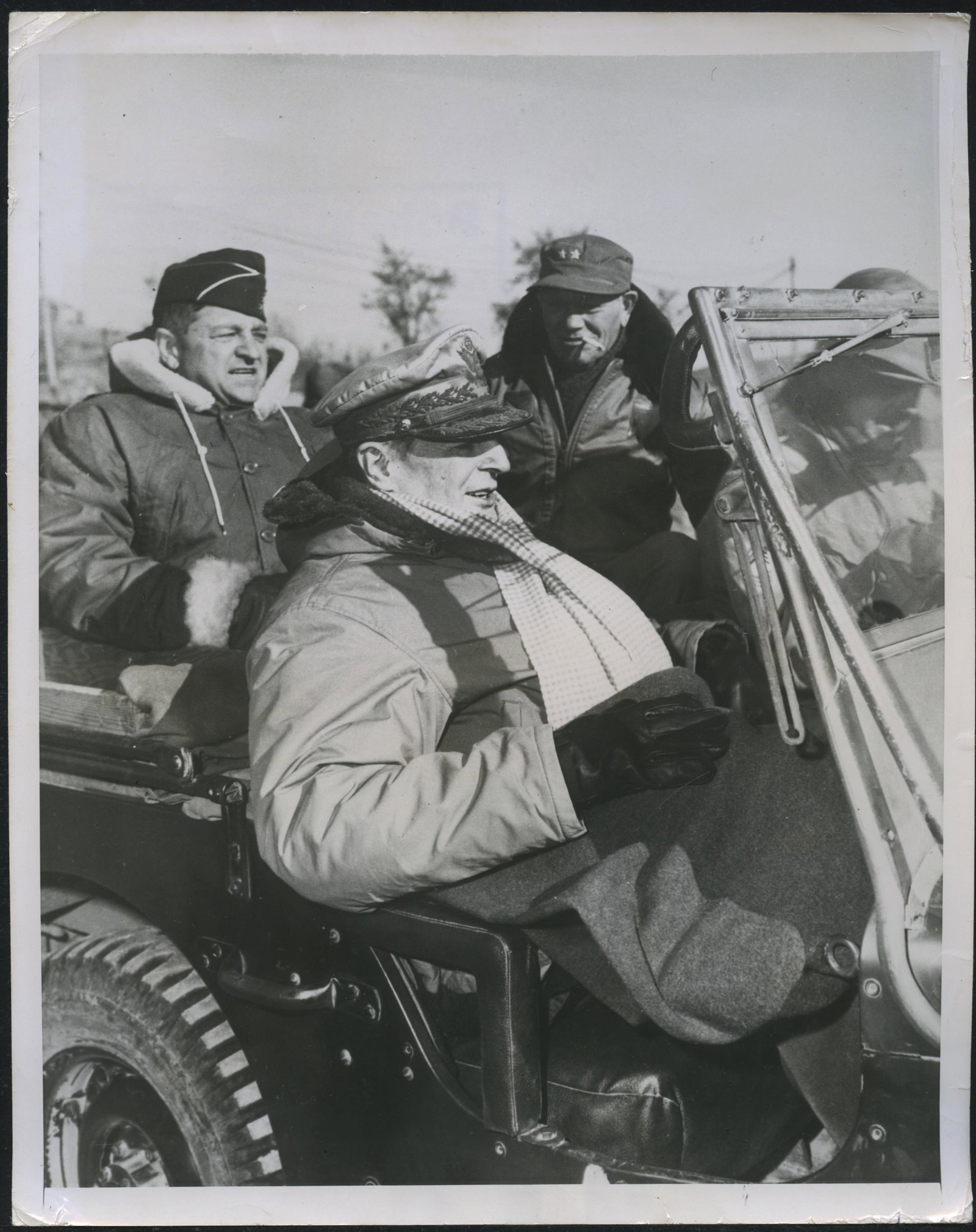 1950 Korean War General Douglas MacArthur Press Photo: Dated 12/23/50. 7.25 x 8 inches. VG-EX condition.