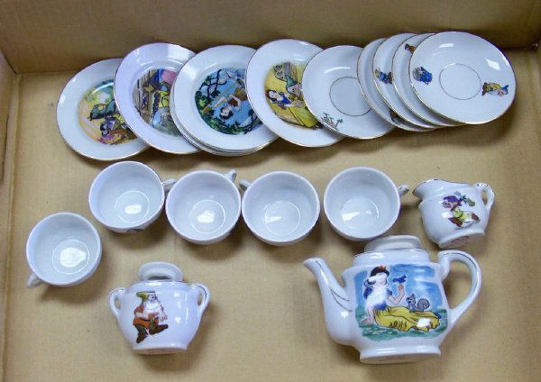 snow white tea set