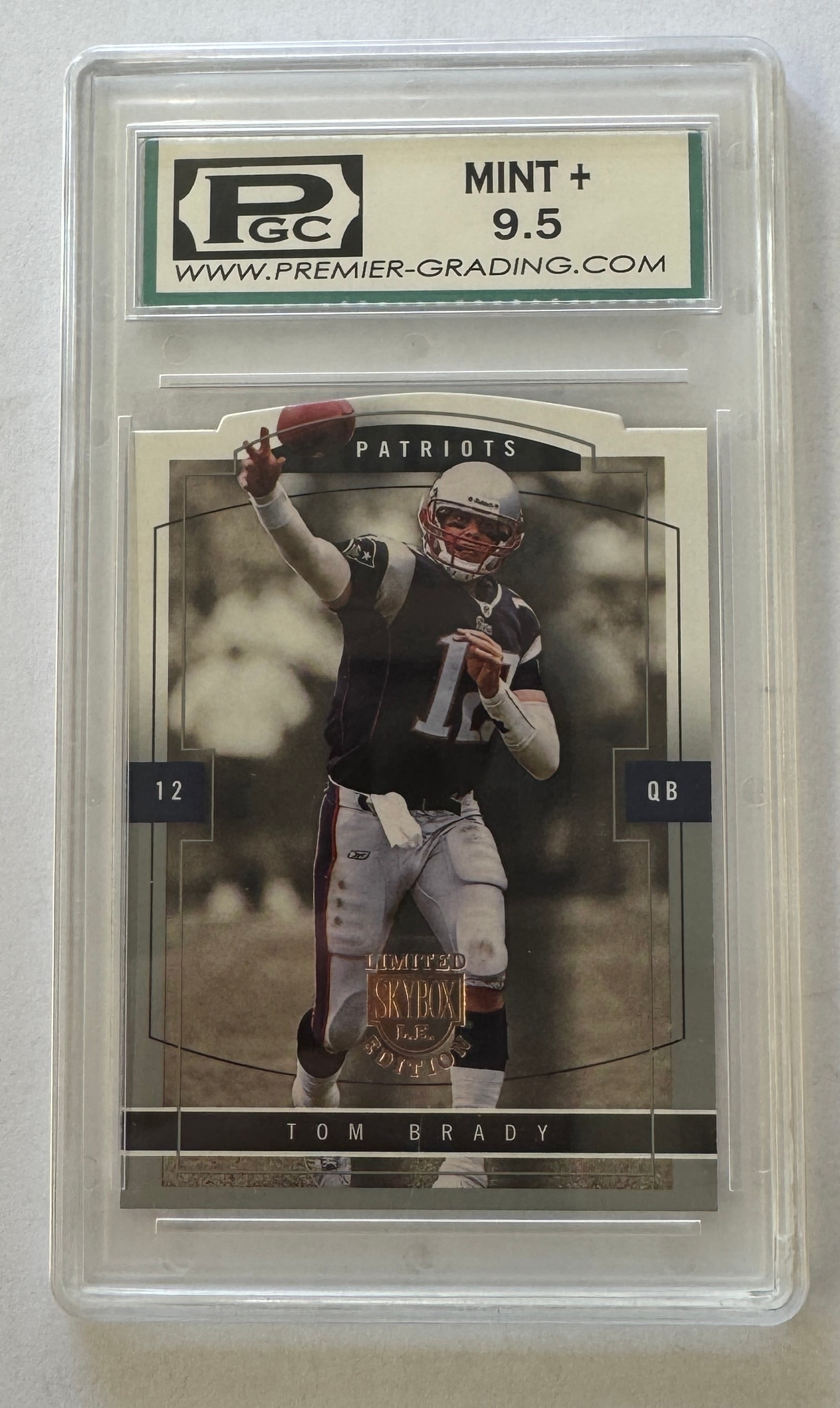 2004 Fleer Limited Tom Brady Football Card Die Cut PGC 9.5 (1 of 2)