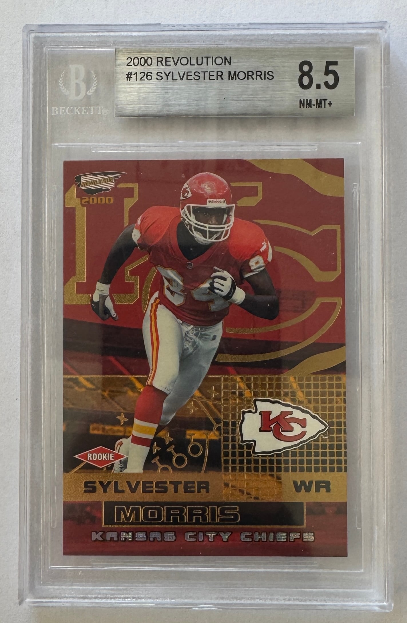 2000 Revolution Slyvester Morris Football Card #/300 Beckett 8.5: MINT