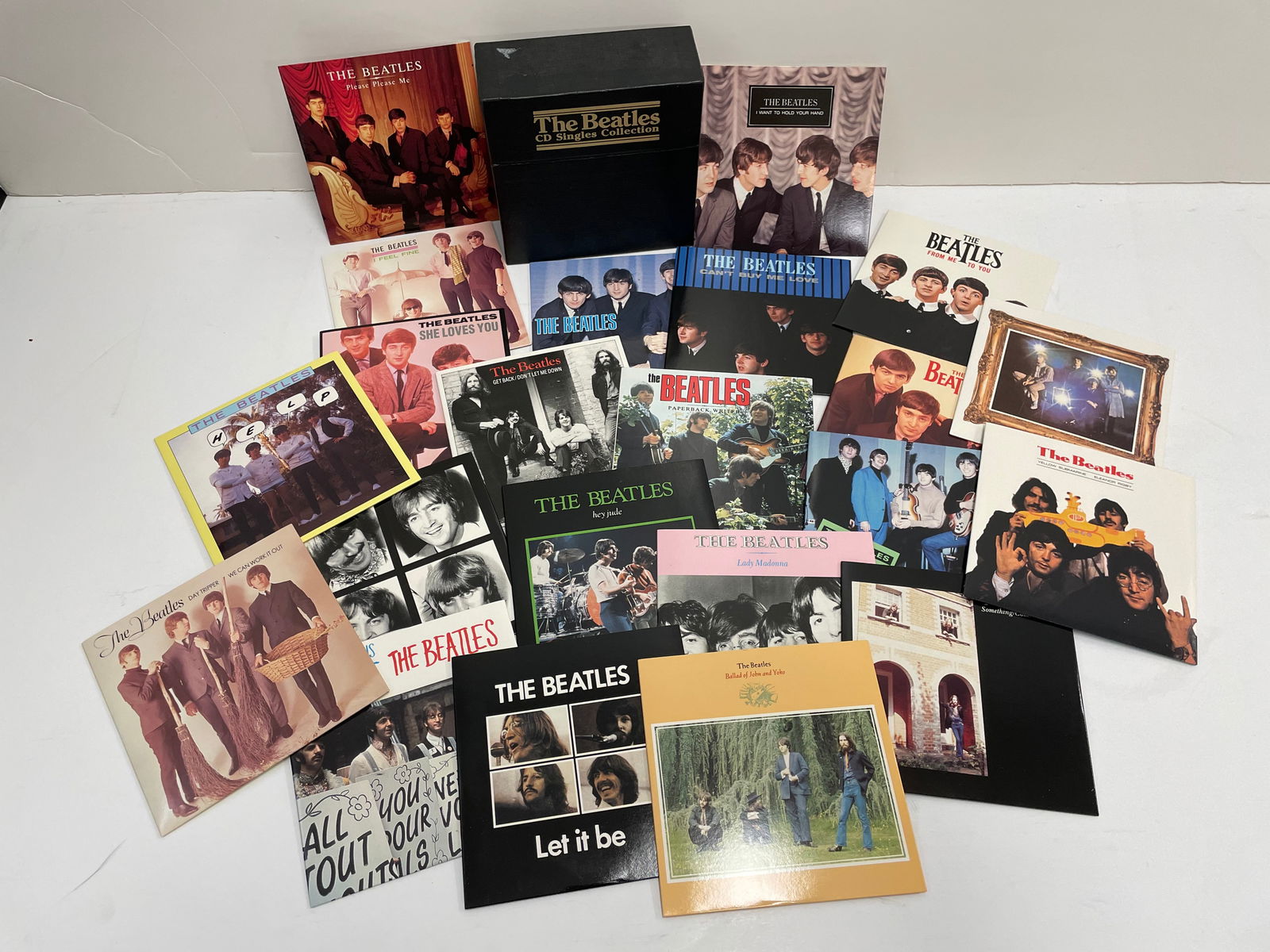 THE BEATLES CD Singles Collection in Original Box (1 of 10)