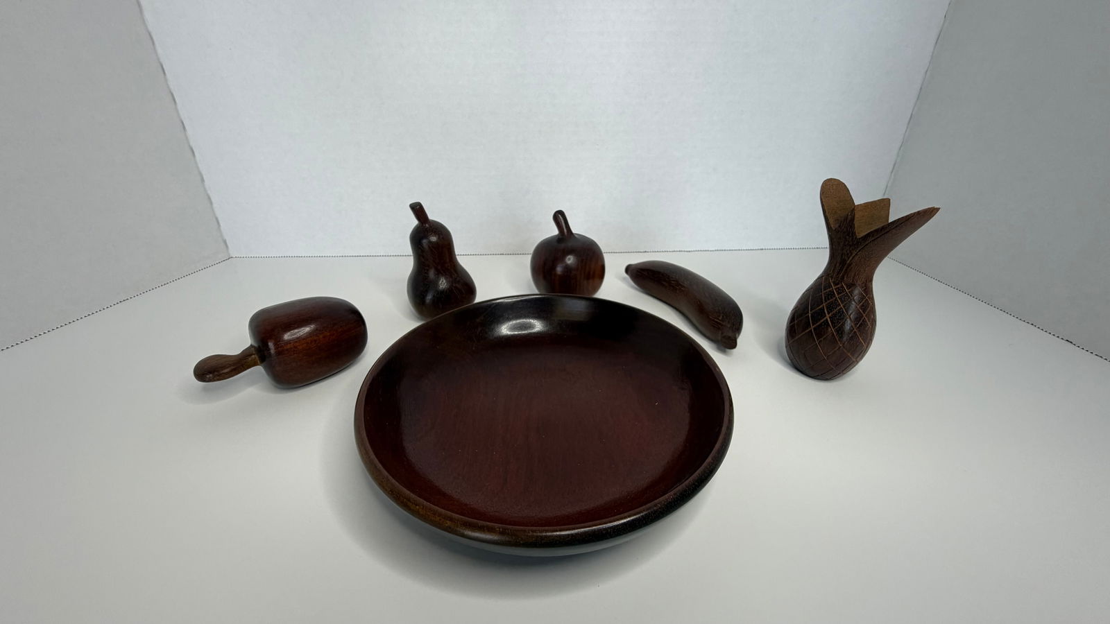 Handcrafted Wooden Fruit Bowl with Sculpted Fruit – 6-Piece Set (1 of 2)