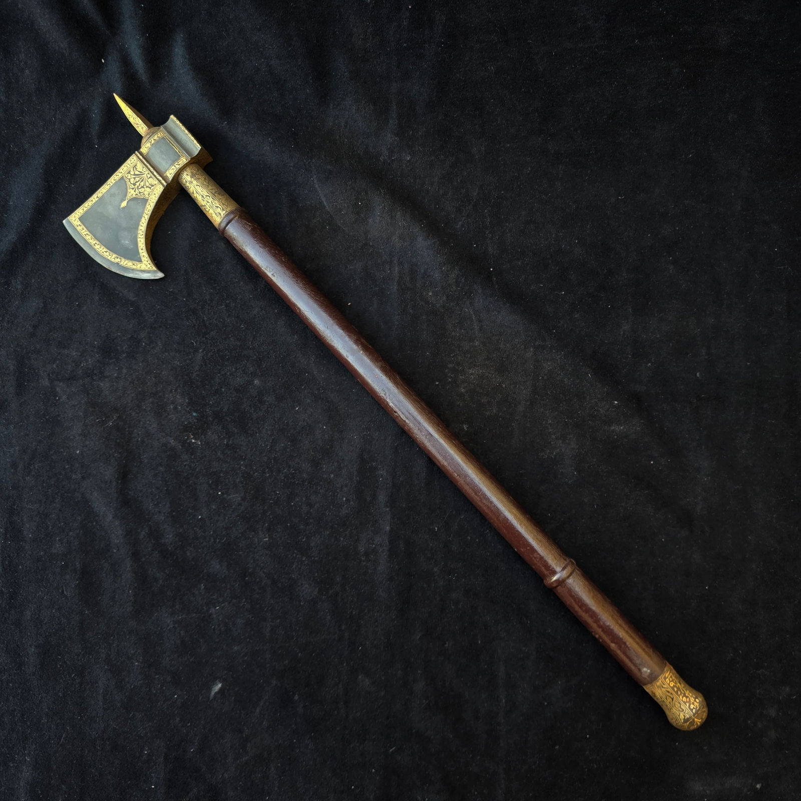 Indian Mughal wootz gold damascened Taber saddle axe (1 of 7)