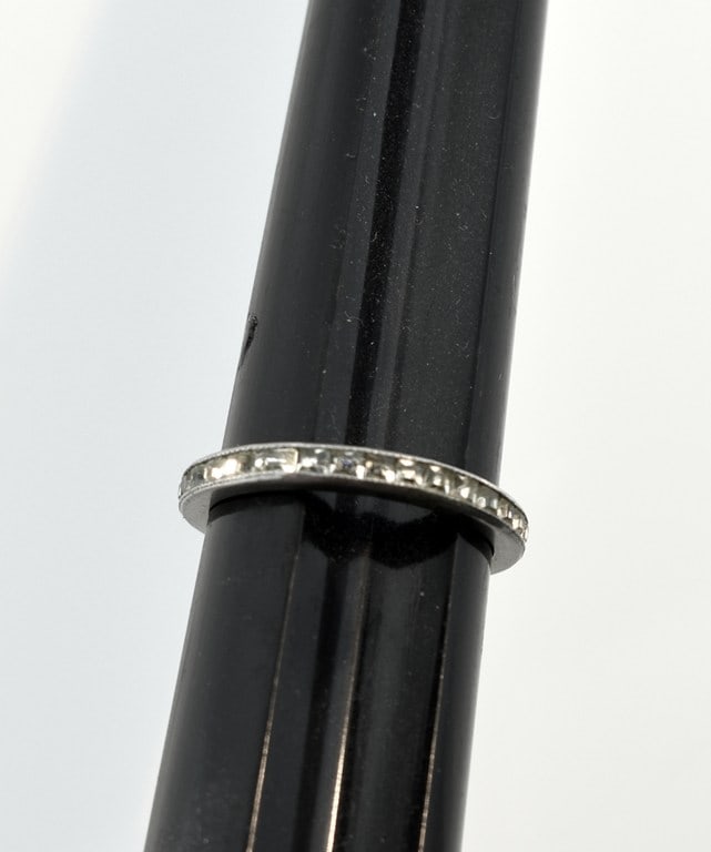 Vintage Sterling Silver Ring with Baguette Rhinestones, Size 7.25: Please read “Terms of Sale” tab for preview, payment, pickup, shipping and other instructions. Lot includes the item(s) described in the title.