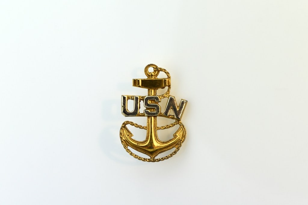 Vintage 1940s Gold Vermeil and Sterling Silver US Navy Chief Petty Office Flat Hat, 2.125 Inches L (1 of 3)