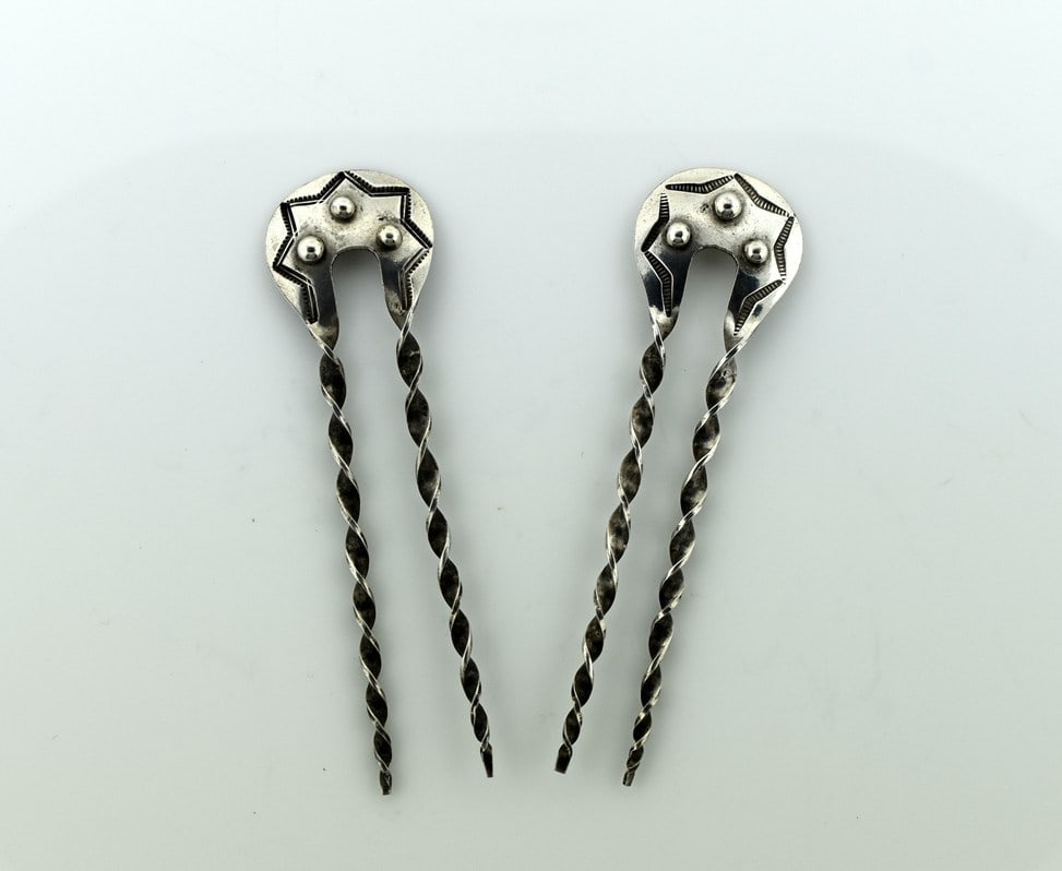 A Pair of Vintage Navajo Native American God's Eyes Silver Hair Barrette Pins: Pins are 2.875 inches long. In very fine condition. Please read “Auction Details” / “Terms of Sale” for preview, payment, pickup, shipping and other instructions. Lot includes 