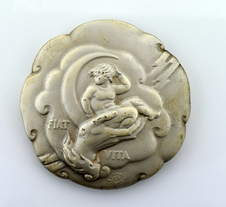 The Society of Medalists 1935 No 12 Anthony de Francisci “Fiat Vita” 12th Issue Bronze M: Please read “Auction Details” / “Terms of Sale” for preview, payment, pickup, shipping and other instructions. Lot includes the item(s) described in the title.