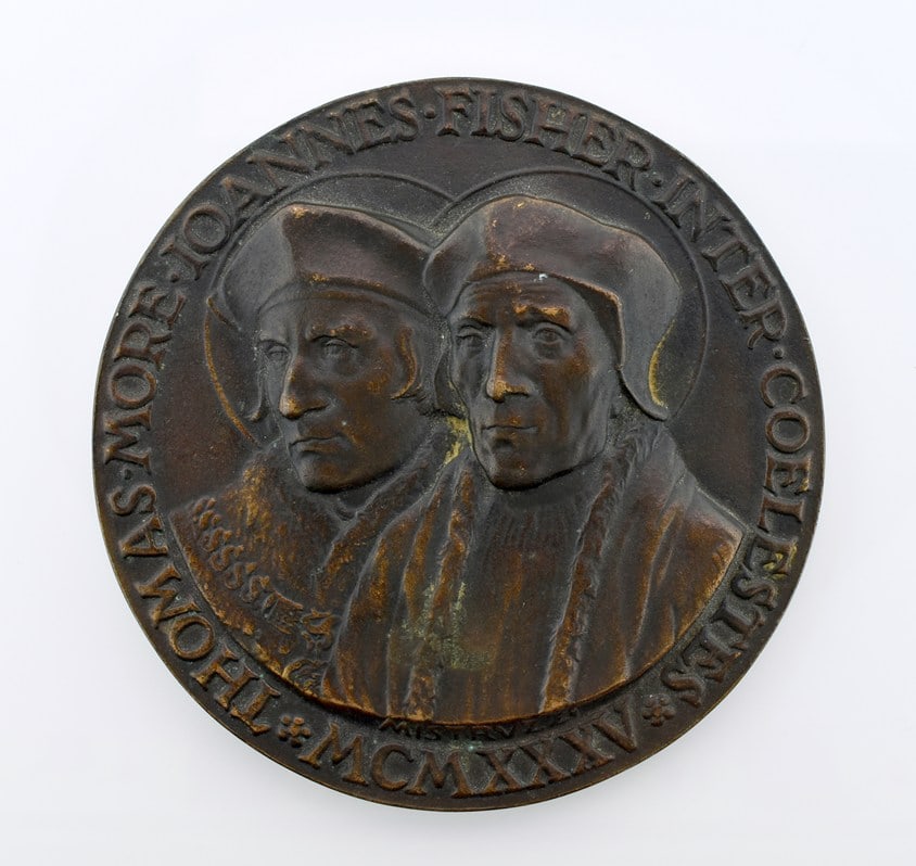 Thomas Moore/John Fisher 1935 Medal by Aurelio Mistruzzi Comm. 400 Yrs Saints Catholic Martyrs: 32 mm diameter. Please read “Auction Details” / “Terms of Sale” for preview, payment, pickup, shipping and other instructions. Lot includes the item(s) described in the title.