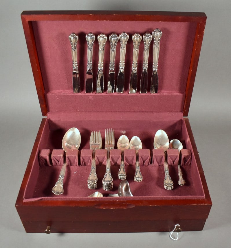 43 Pcs. Gorham Chantilly Sterling Silver Flatware w/ Case (1 of 6)
