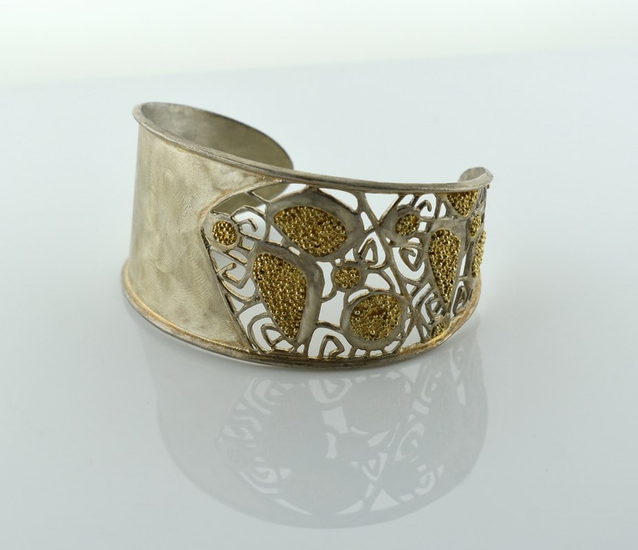 Vintage Signed Designer Sara Blaine Pierced Sterling Silver Cuff Bracelet with Pebbled Gold Inlay (1 of 4)