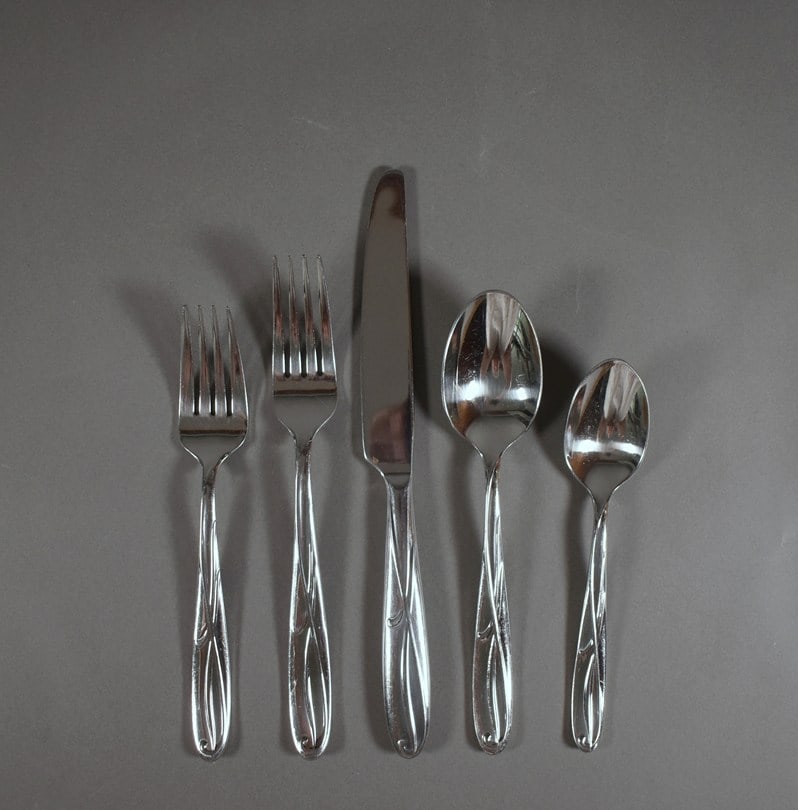 Mikasa “Cocoa Blossom” Mid-Century Modern Stainless Steel  30-Piece Flatware Set (1 of 7)