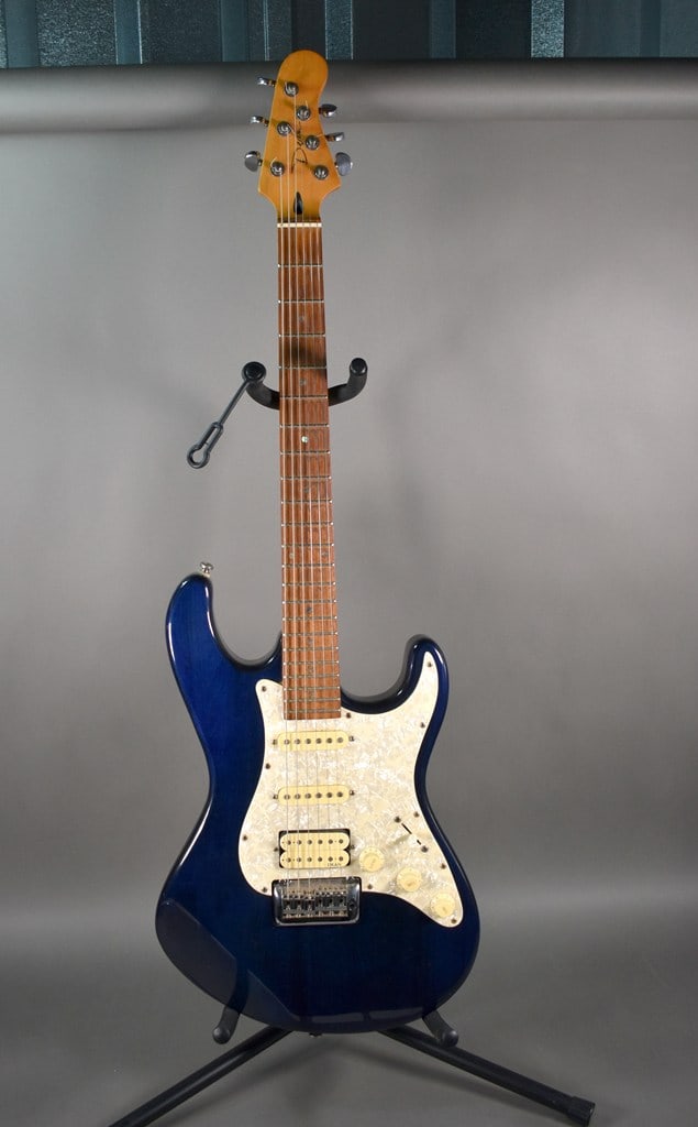 Vintage 1998 Dean Avalanche Stratocaster-Style Electric Guitar, Made in Korea, with Gig Bag (1 of 17)