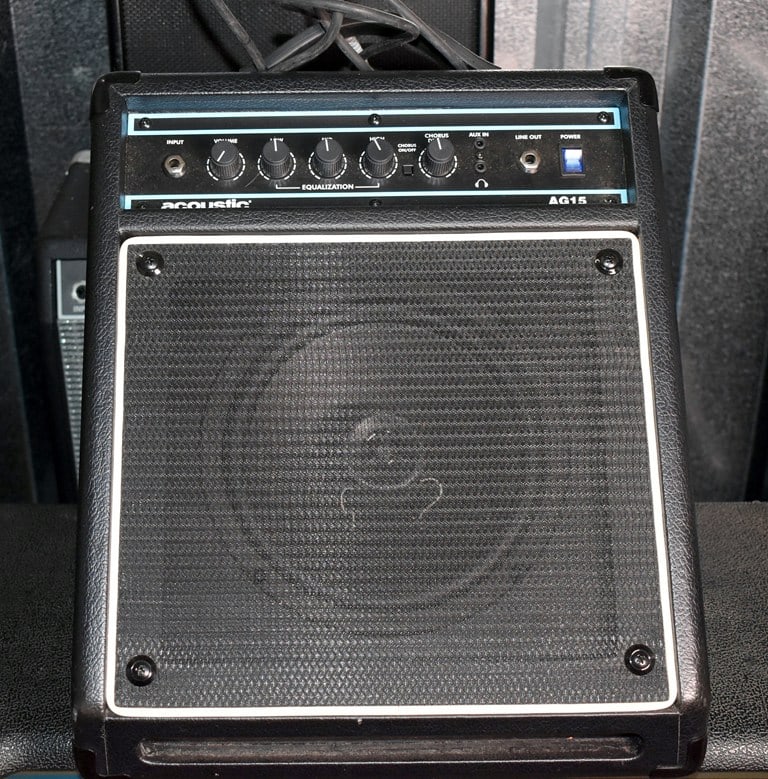 2011 Acoustic AG15 15-watt Acoustic Guitar Amplifier (1 of 4)