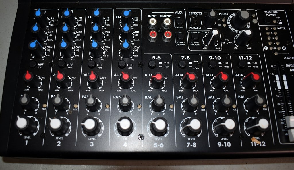 2020 Harbinger L1202FX 12-Channel Analog Mixer w/ Built-in Digital Effect - 4