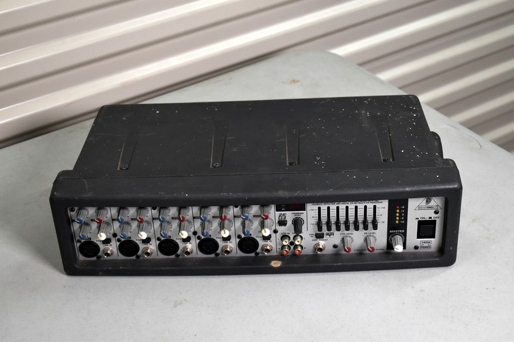 2006 Behringer Europower PMH518M Powered Mixer, 180 W, 24-Bit Multi-FX Processor, 7-Band GEq: Appears to be in good condition, but has not been tested. Please read “Auction Details” / “Terms of Sale” for preview, payment, pickup, shipping and other instructions. Lot