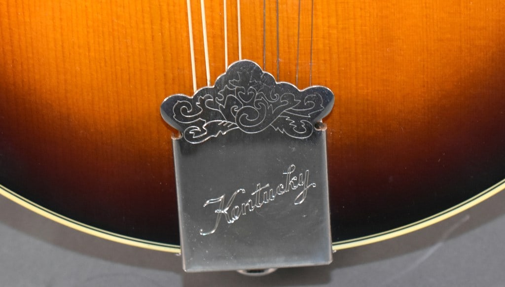 2001 Kentucky KM-140 Standard A-Style Mandolin in Sunburst Finish - 3