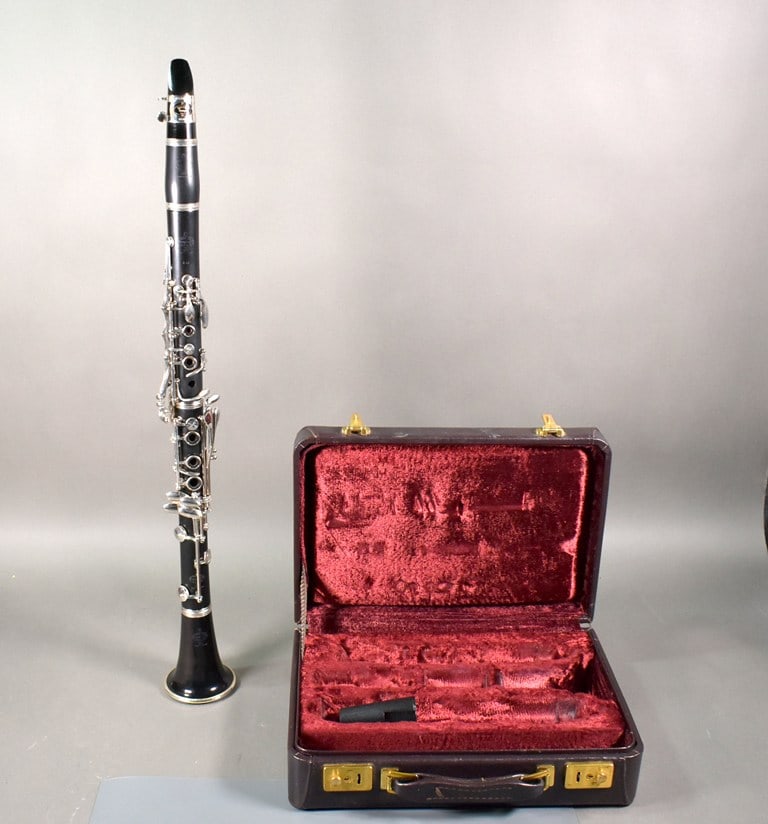 1988 Buffet Crampon C12 (Conservatoire) Professional Bb Clarinet, Made in France with Hard Case.: Very good condition. Serial number is 300432. Grenadilla wood with silver-plated hardware. Please read “Auction Details” / “Terms of Sale” for preview, payment, pickup,