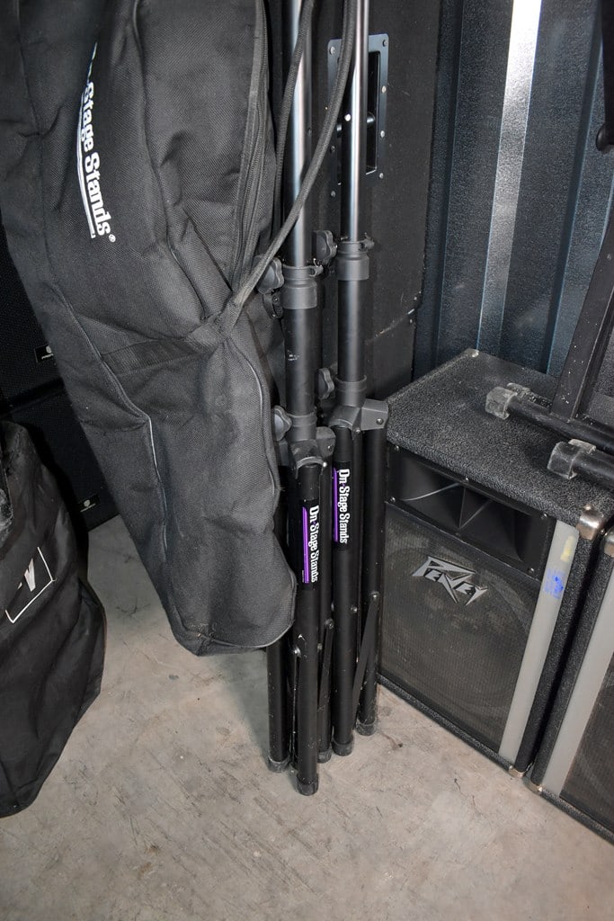 Pair of Peavey TLS 5X, 500W/8 Ohms Public Address/DJ/Stage Speakers with Tripod and Low Stands - 9
