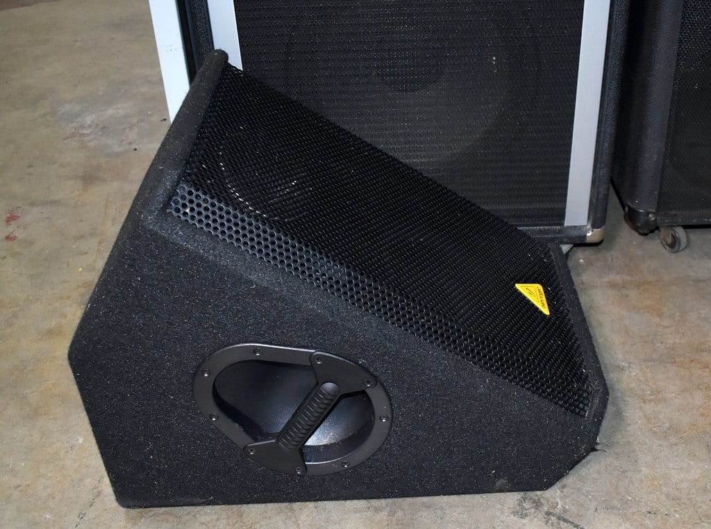 Behringer Eurolive VS1220f 600WPeak/8 Ohms Stage Monitor Speaker