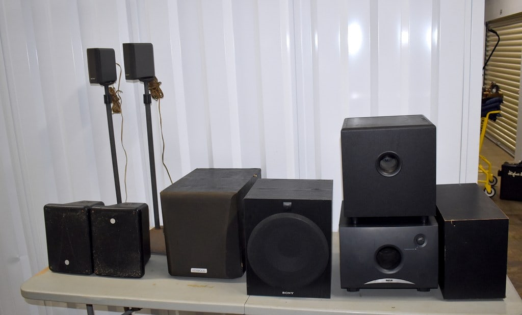 Used Speakers by Sony, Kicker, Kenwood, Harmon/Kardon, KLH and RCA: All remain untested. Please read “Auction Details” / “Terms of Sale” for preview, payment, pickup, shipping and other instructions. Lot includes the item(s) described in the ti