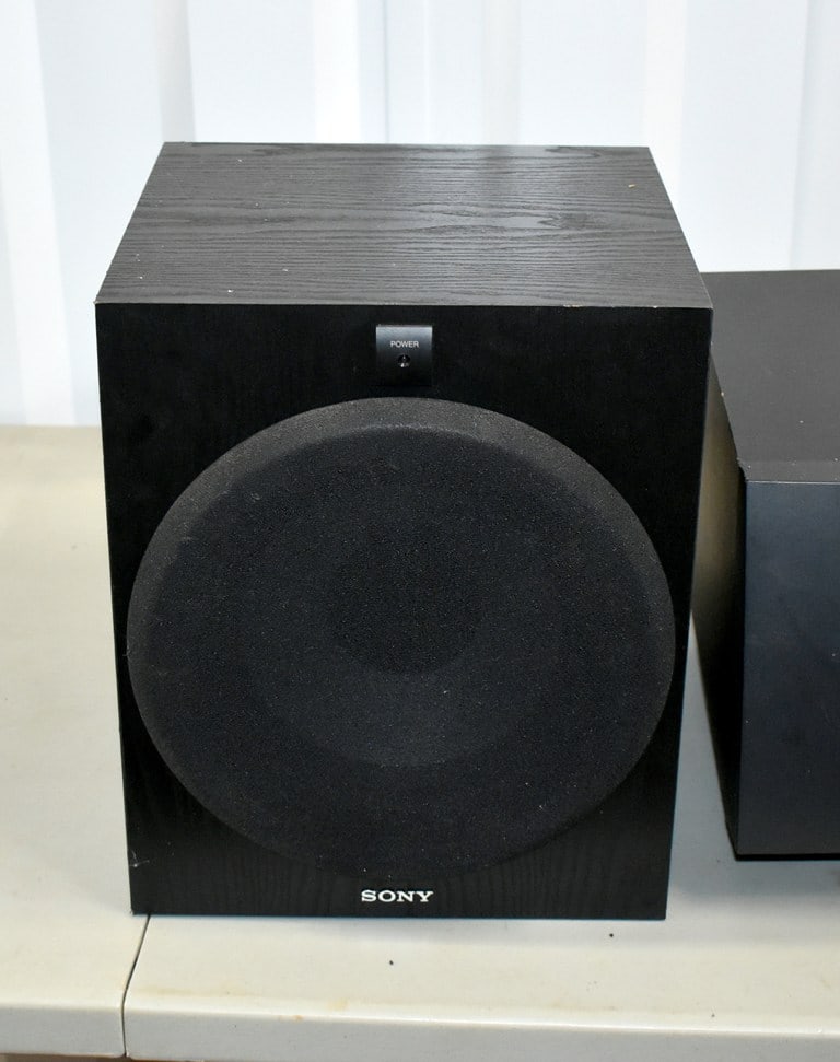Used Speakers by Sony, Kicker, Kenwood, Harmon/Kardon, KLH and RCA - 9