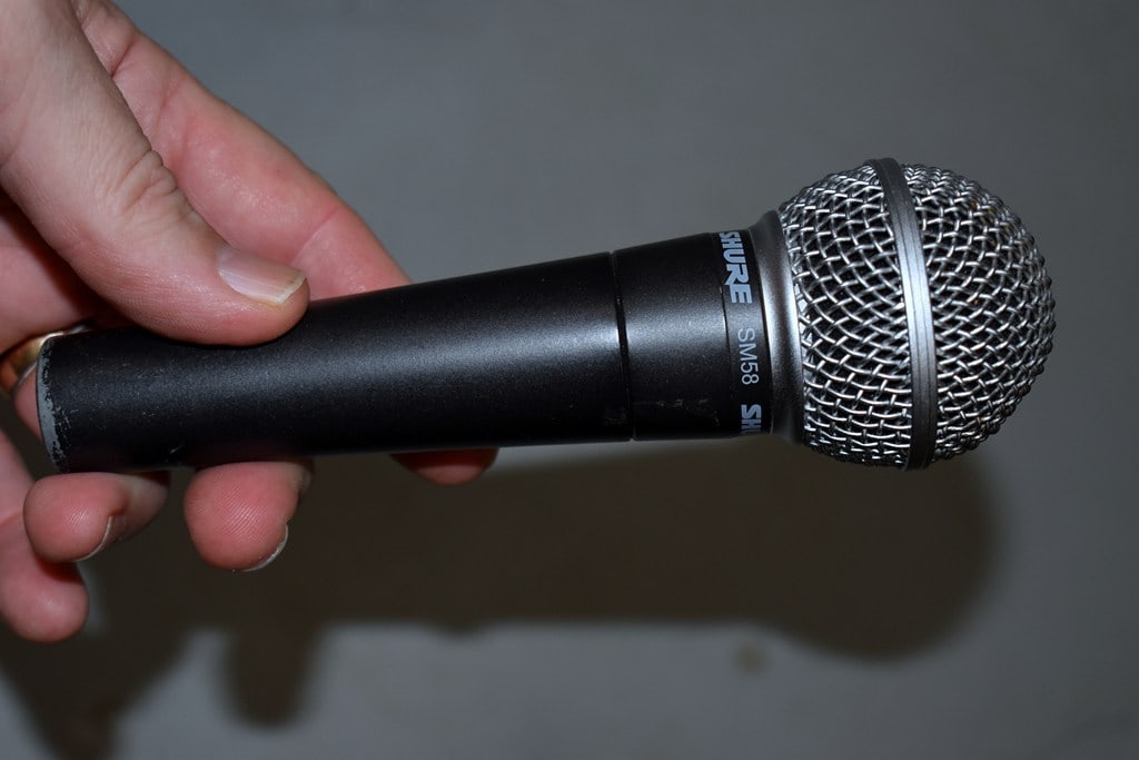 Sennheiser Evolution e822S and Shure SM58 Microphones and 2 Cables - 4