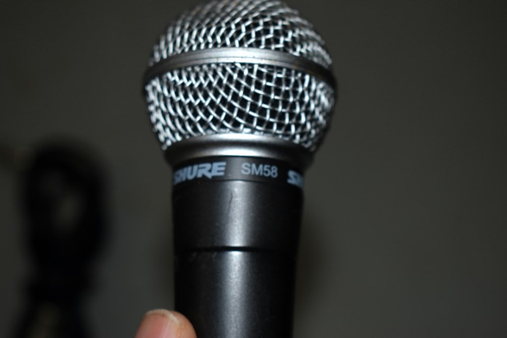 Sennheiser Evolution e822S and Shure SM58 Microphones and 2 Cables - 5