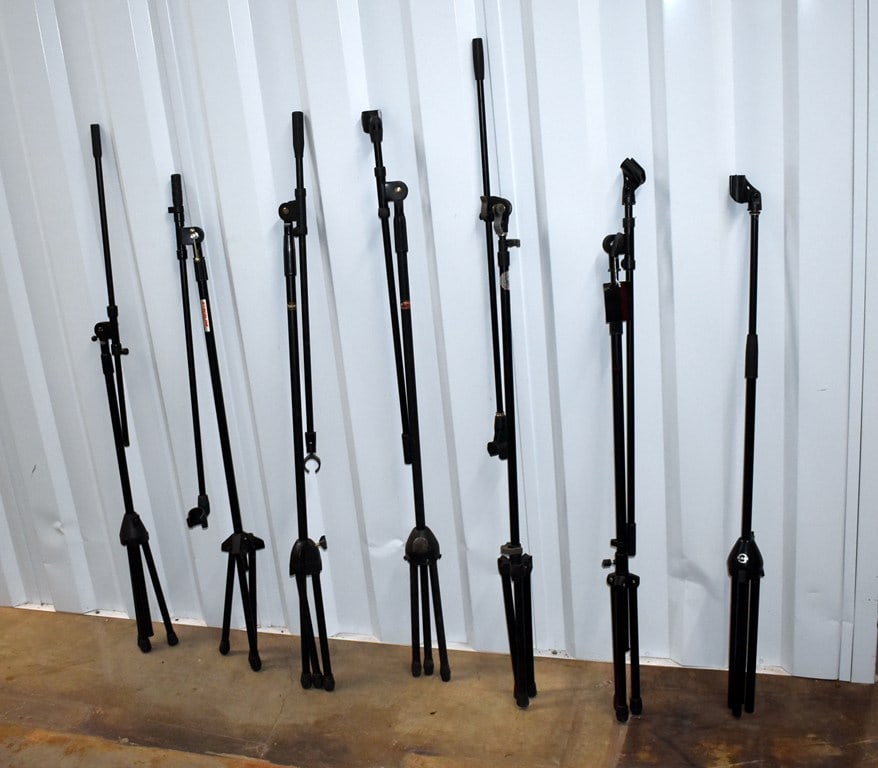 Lot of Microphone Adjustable Stands, Makers: On-Stage Stands, StageLine, Musician’s Gear, ProL: Good condition. Makers: On-Stage Stands, StageLine, Musician’s Gear, ProLine, Stagg. Please read “Auction Details” / “Terms of Sale” for preview, payment, pickup,