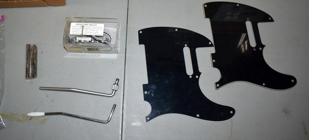 Large Lot of Guitar Gear, Paraphernalia and Parts - 10