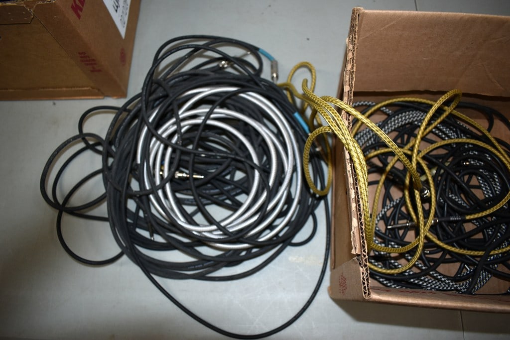 Large Lot of Guitar Gear, Paraphernalia and Parts - 19