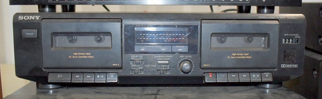 Lot of Vintage Stereo Playback and Recording Equipment - 18