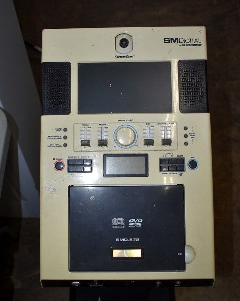 Lot of Vintage Stereo Playback and Recording Equipment - 3