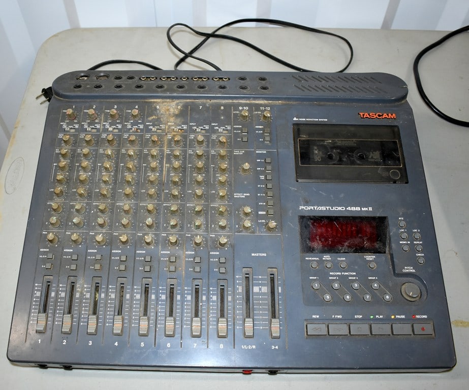 Lot of 3 Used Soundboards: Fostex VF160EX, Yorkville AP312 & Tascam Portastudio 488 MKII - 13