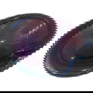 1970s Modernist Blue and Purple Murano Glass Bowl by Seguso: A perfect conditions blue and purple murano glass bowl hand-crafted in Venice in the Seventies by Seguso. The bowl embodies the fusion of art and functionality, serving as both a practical object and