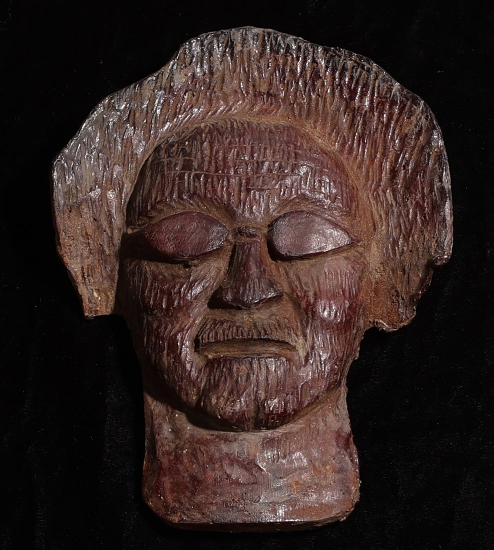 Manner of Clarence Stringfield (1903-1976) "Head of a Man": Manner of Clarence Stringfield (1903-1976) "Head of a Man", Folk Art Wood Carving, unsigned. Size: 10'' x 7.5'' x 2'' (25 x 19 x 5 cm).
