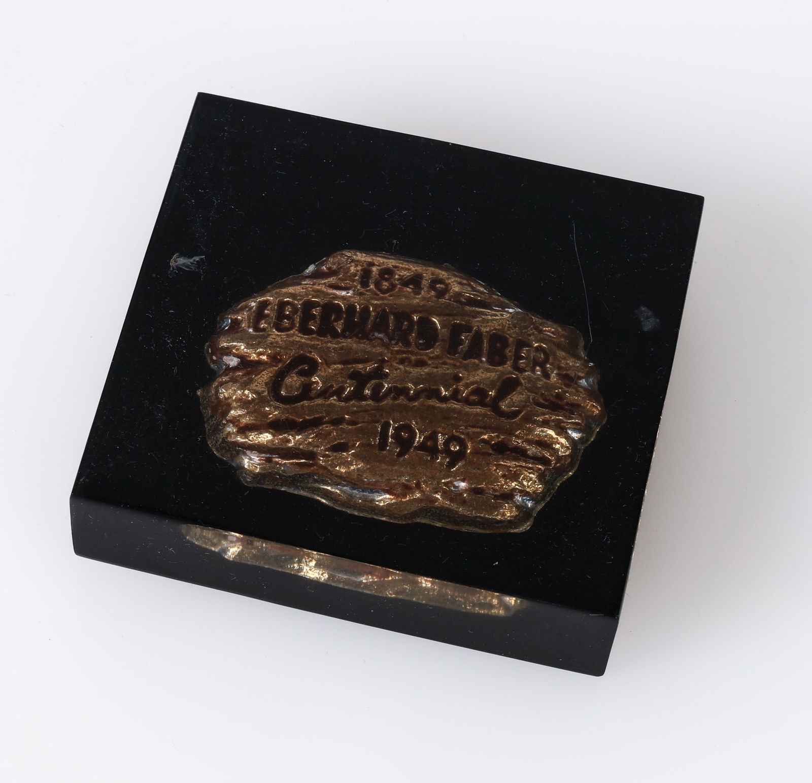 1949 Eberhard Faber Pencil Co. Gold Nugget Paper Weight: Vintage 1949 Eberhard Faber Pencil Company Brooklyn Ny Centennial Gold Nugget Paper Weight. The golden nugget means more than the fact that the Eberhard Faber Pencil Company was founded in the year of