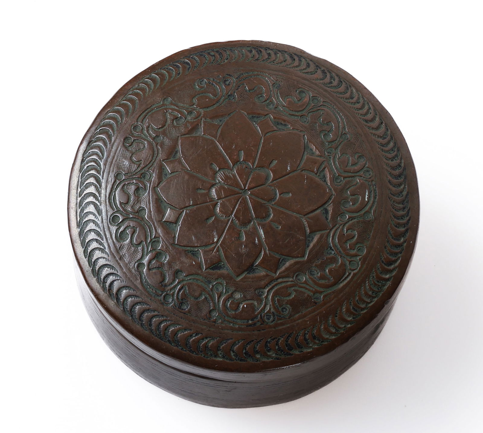 Vintage Bronze Incised Container Box (1 of 2)
