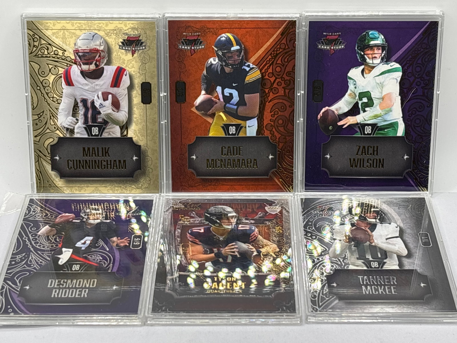 NFL SUPERSTAR QUARTERBACK WC 7 -CARD STUD PROMO: 1/1 TANNER MCKEE1/2 MALIK CUNNINGHAM 5/6 ZACH WILSON3/7 CADE MCNAMARA5/5 TYSON BAGENT6/6 DESMOND RIDDER