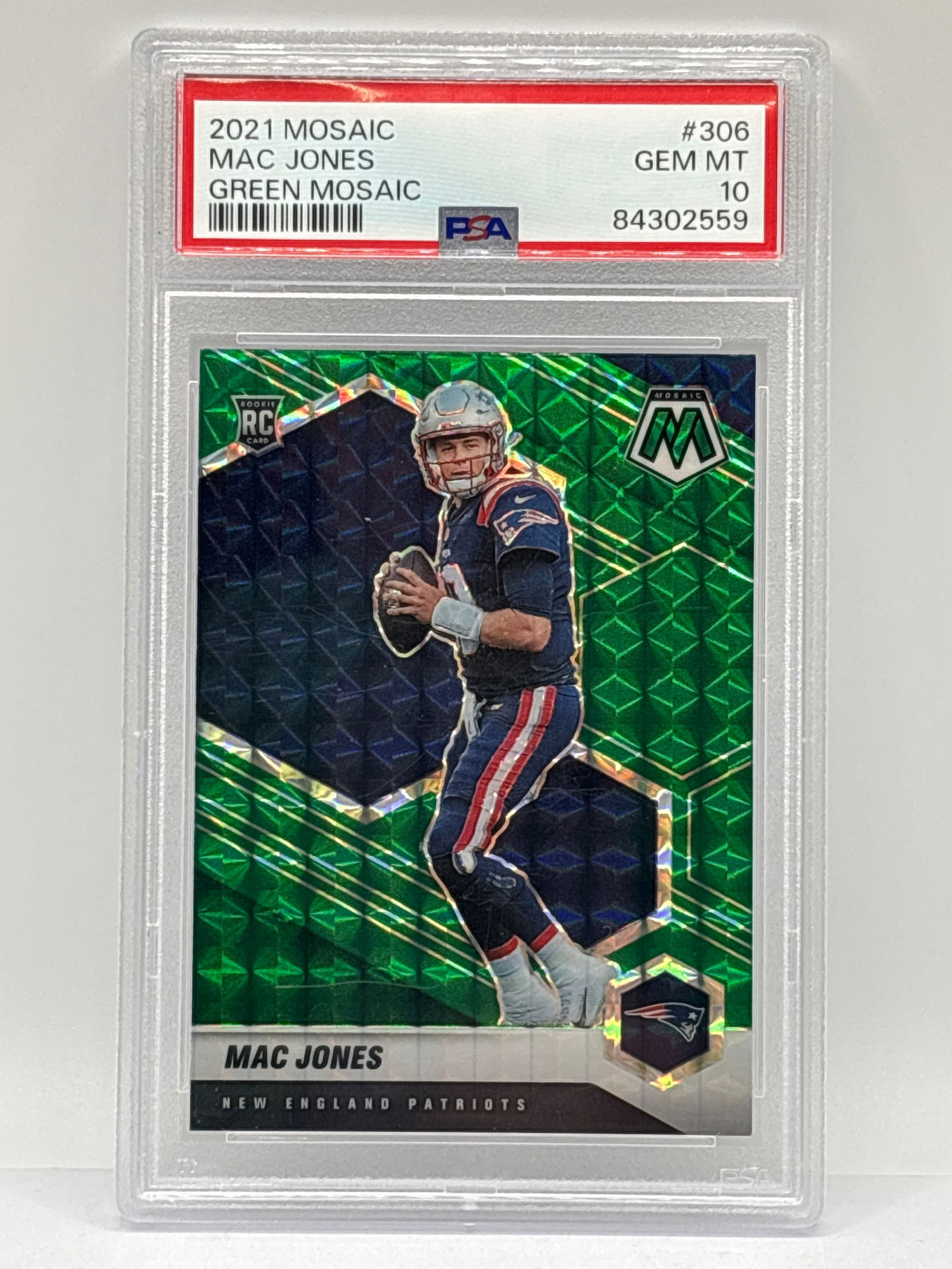 2021 PANINI MOSAIC MAC JONES GREEN PRIZM HOLO ROOKIE CARD GRADED PSA GEM MINT 10 (1 of 3)