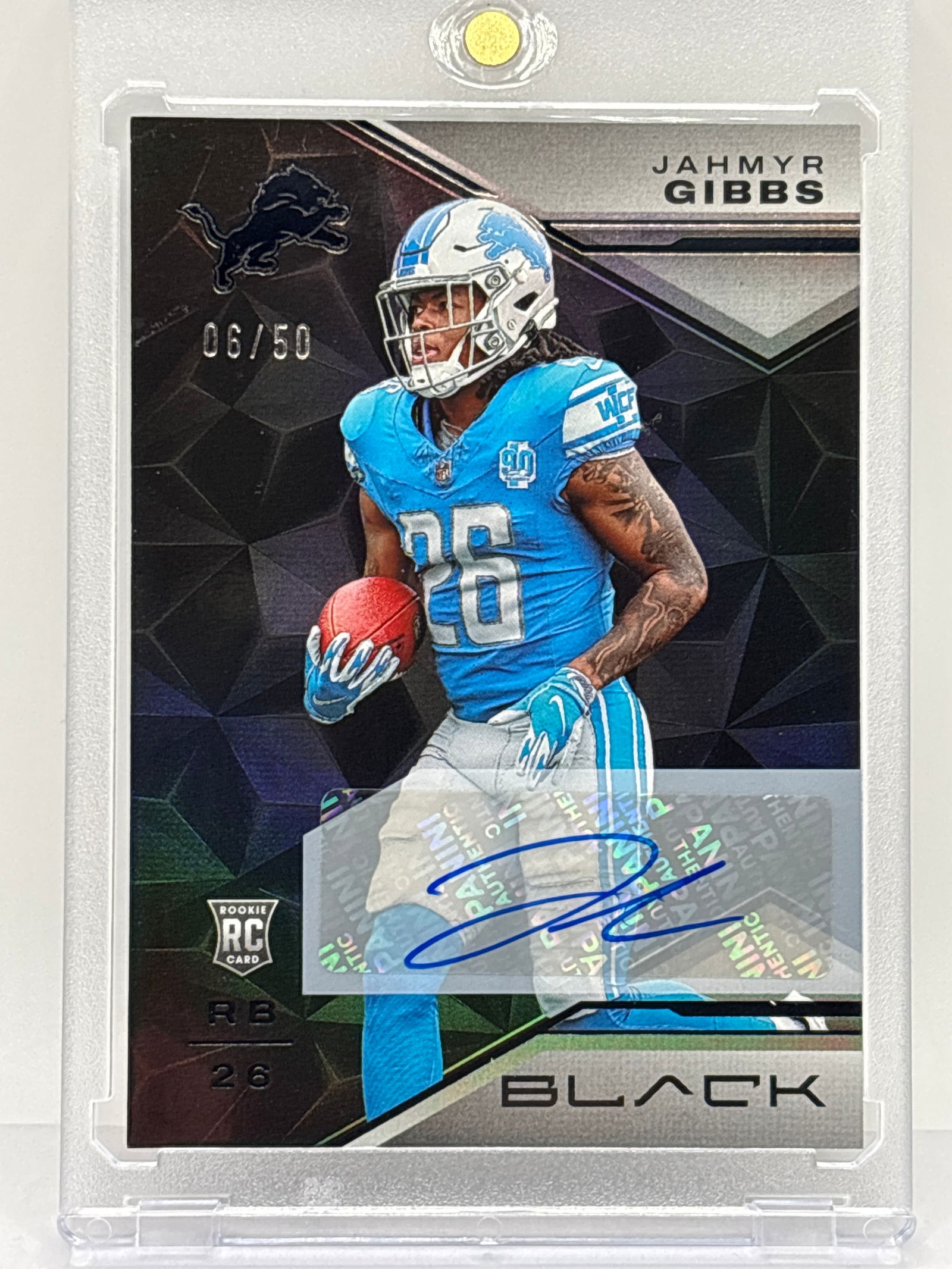 6/50!! 2023 PANINI BLACK JAHMYR GIBBS AUTOGRAPHED ROOKIE CARD (1 of 5)