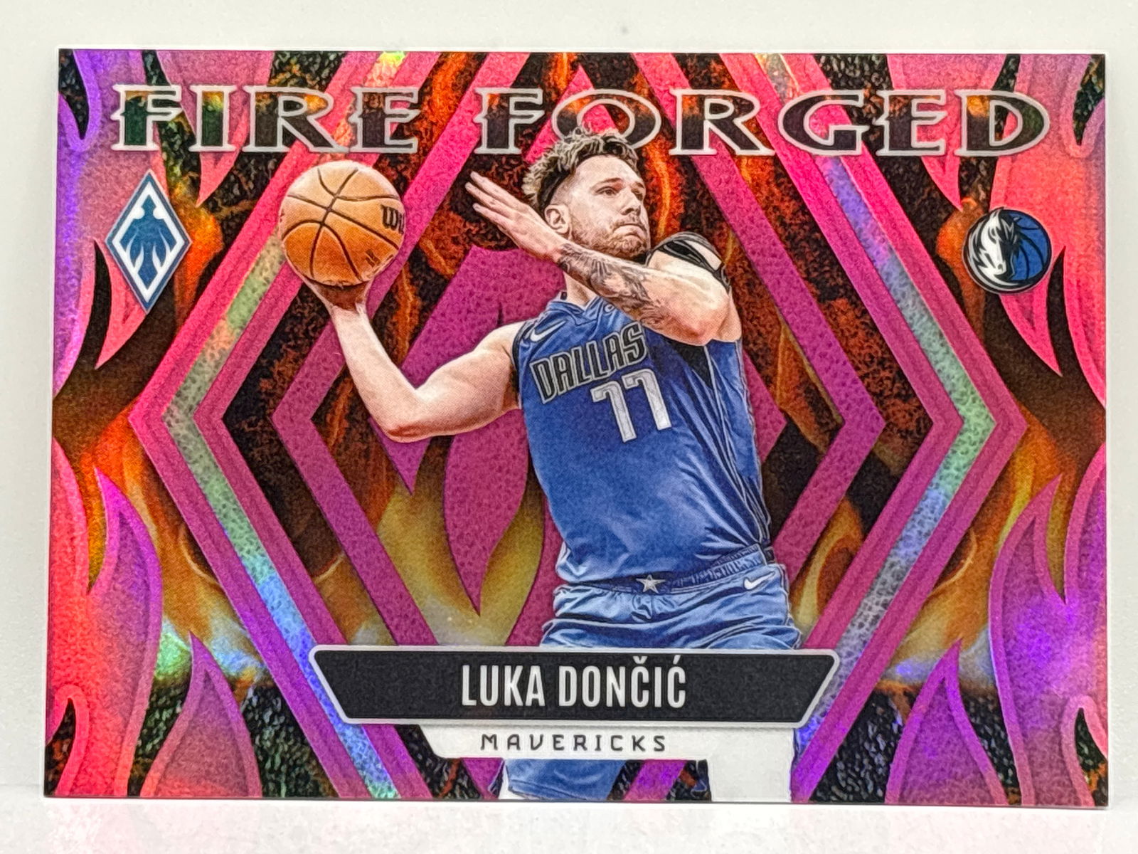 92/99!! 2023-24 PANINI PHOENIX #24 LUKA DONCIC PINK FIRE FORGED (1 of 5)