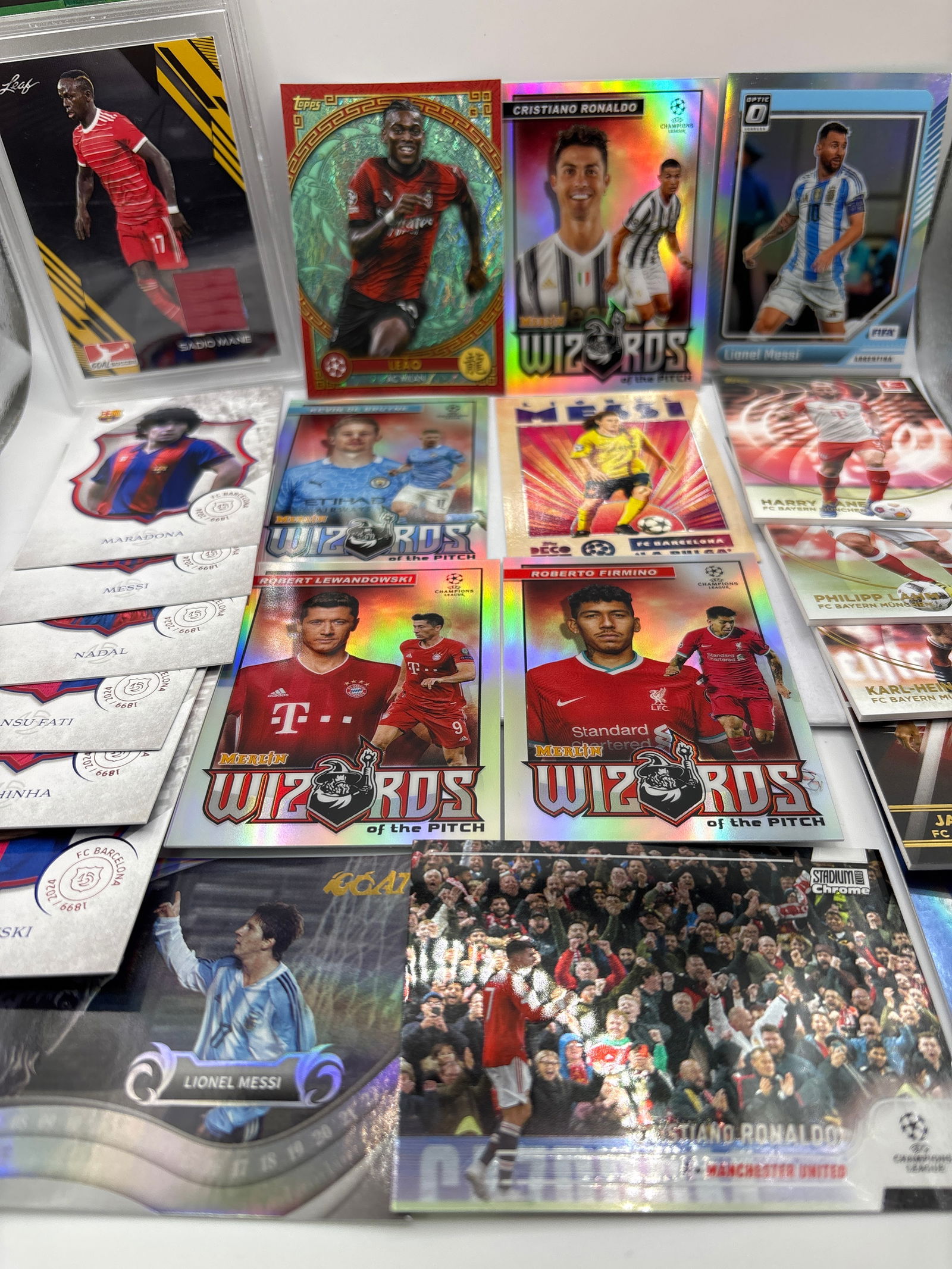 VERY HIGH VALUE SOCCER SUPERSTAR INSERT SP LOT, MESSI RONALDO LEWANDOWSKI KANE (1 of 13)